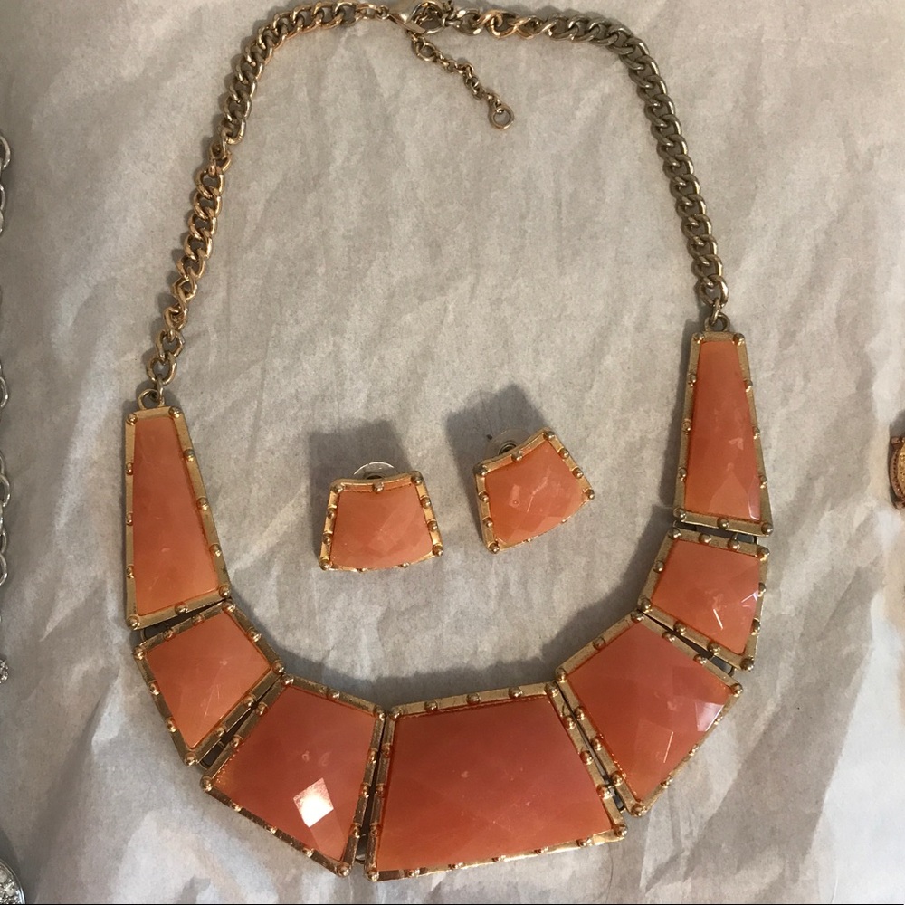 Necklace/ earring set